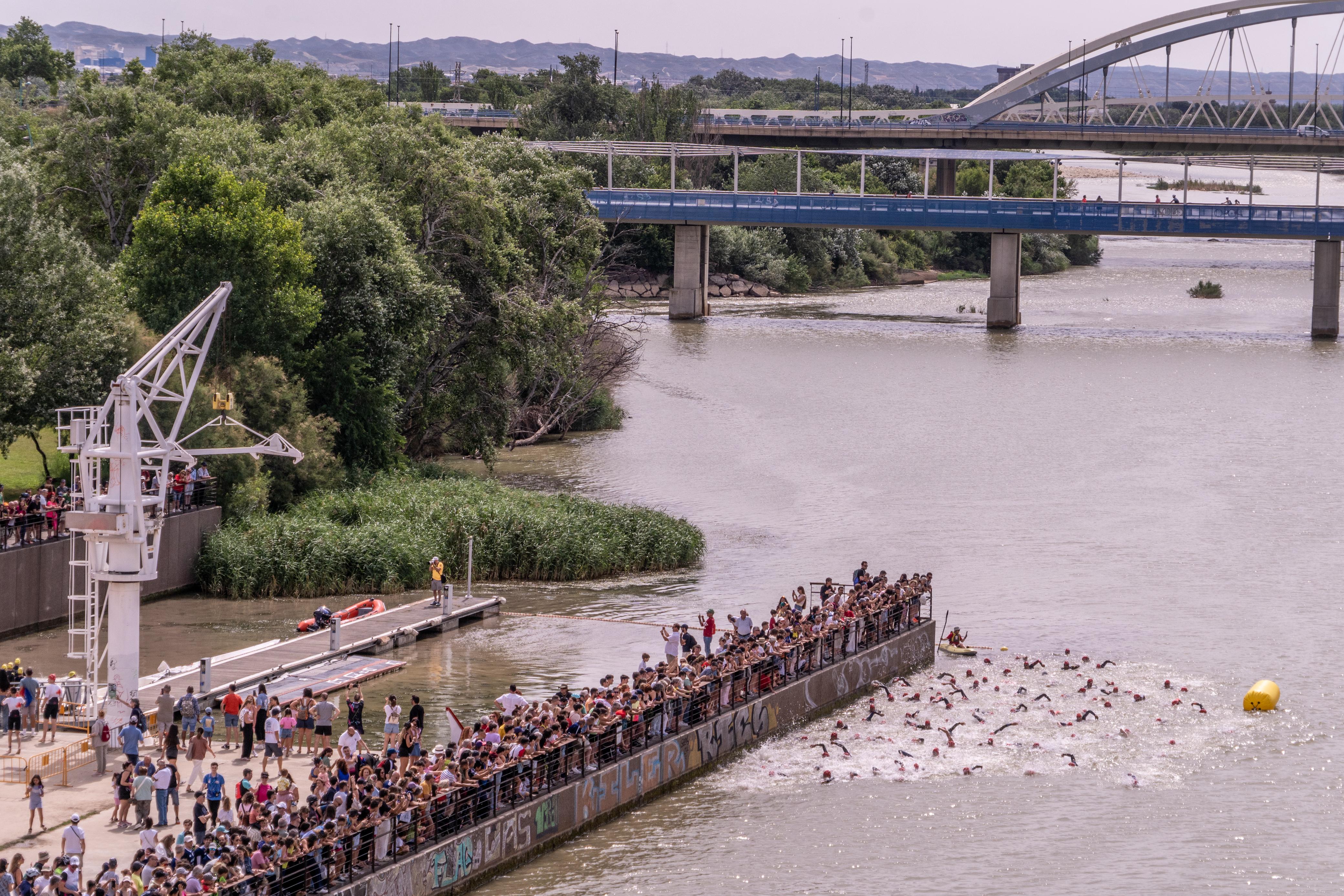 Esfuerzo en el Ebro y sonrisas en la meta de Trimparables Zaragoza
